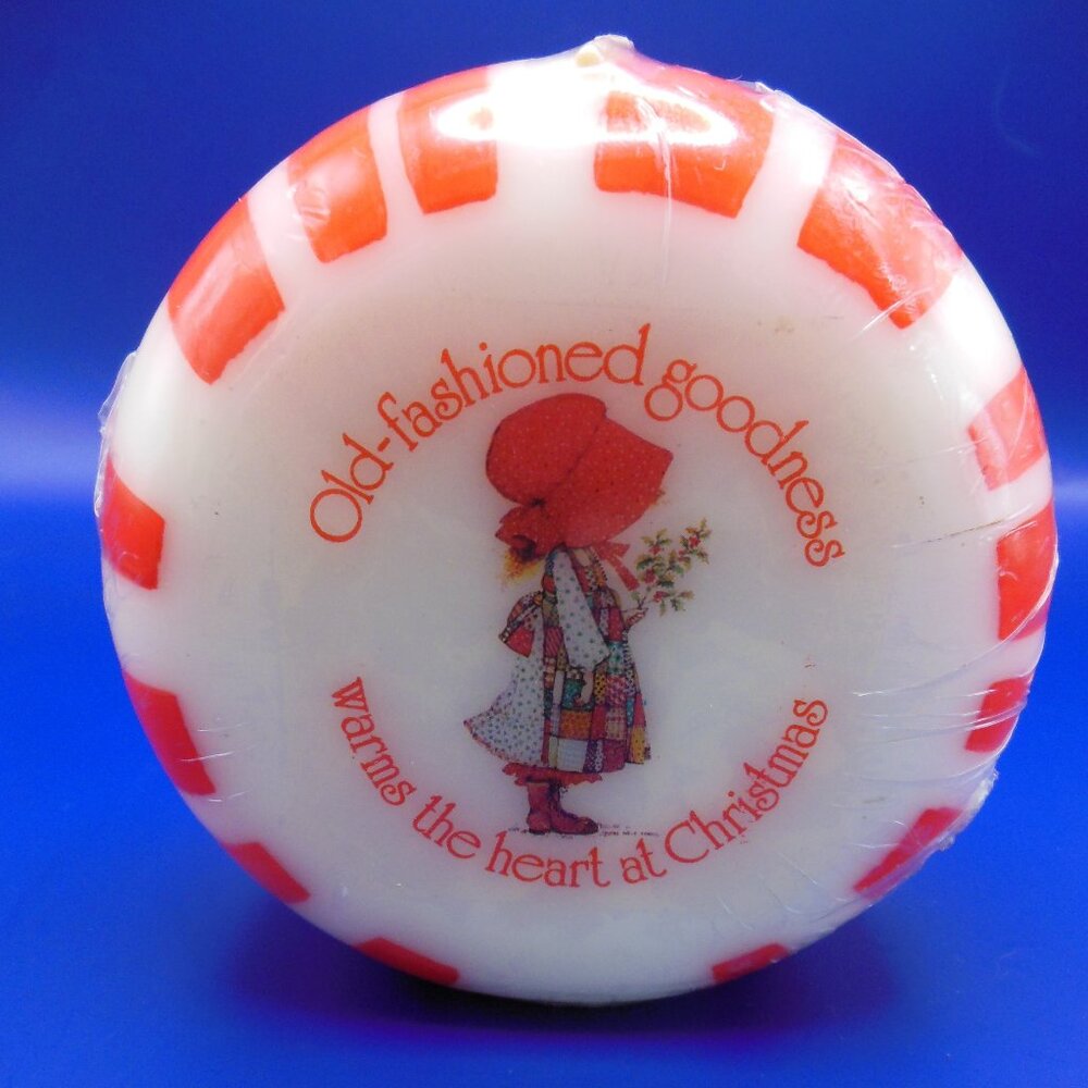 candle Holly Hobbie NIP NOS round peppermint candy shaped with Christmas saying